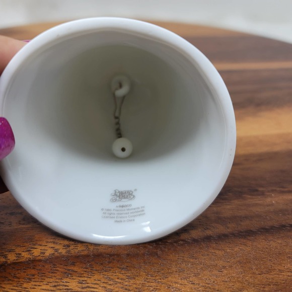 Precious Moments Vintage Winter Song Bell - Picture 5 of 6